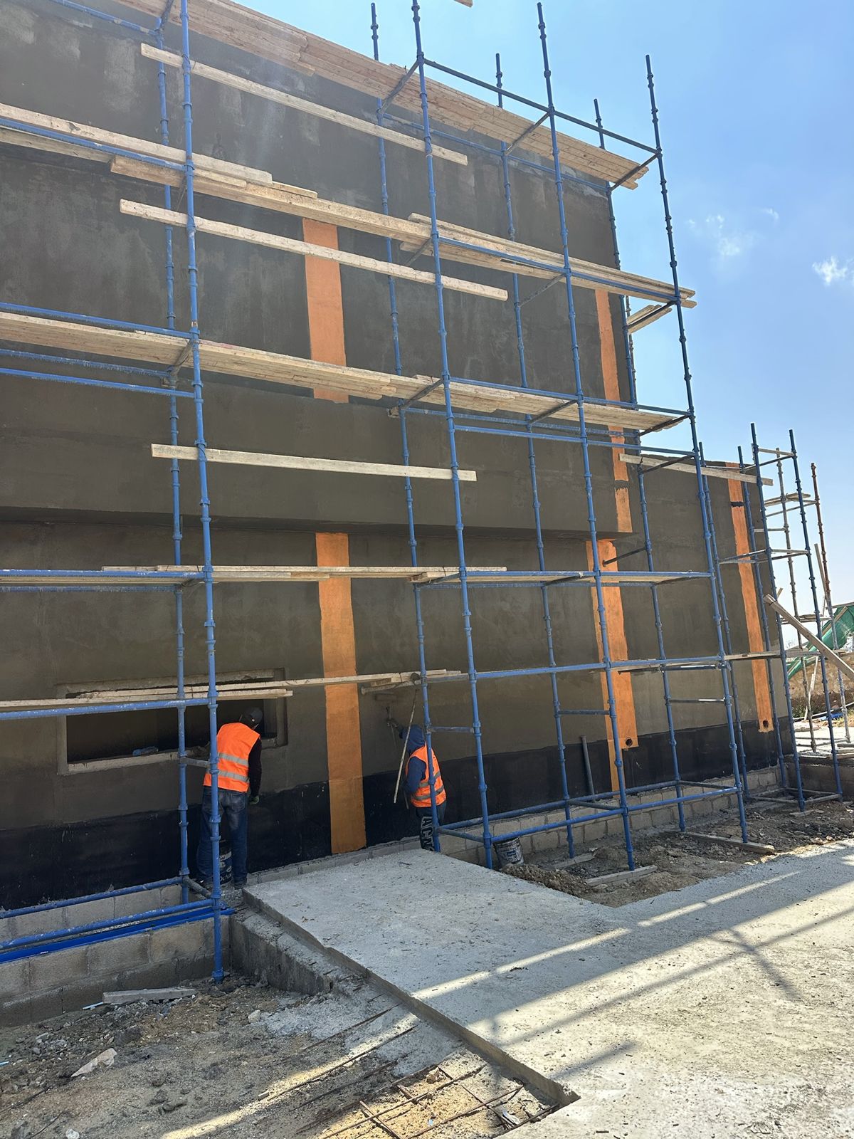 Bitumen waterproofing on external walls
